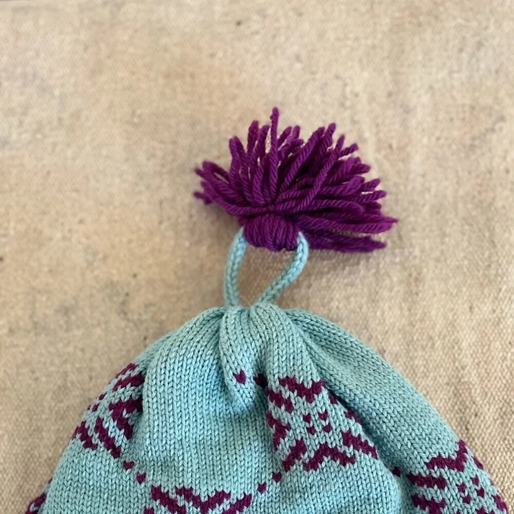 Obermeyer Unisex Blue/Purple Hand Knit 100% Wool Winter/Outdoor Stocking Hat